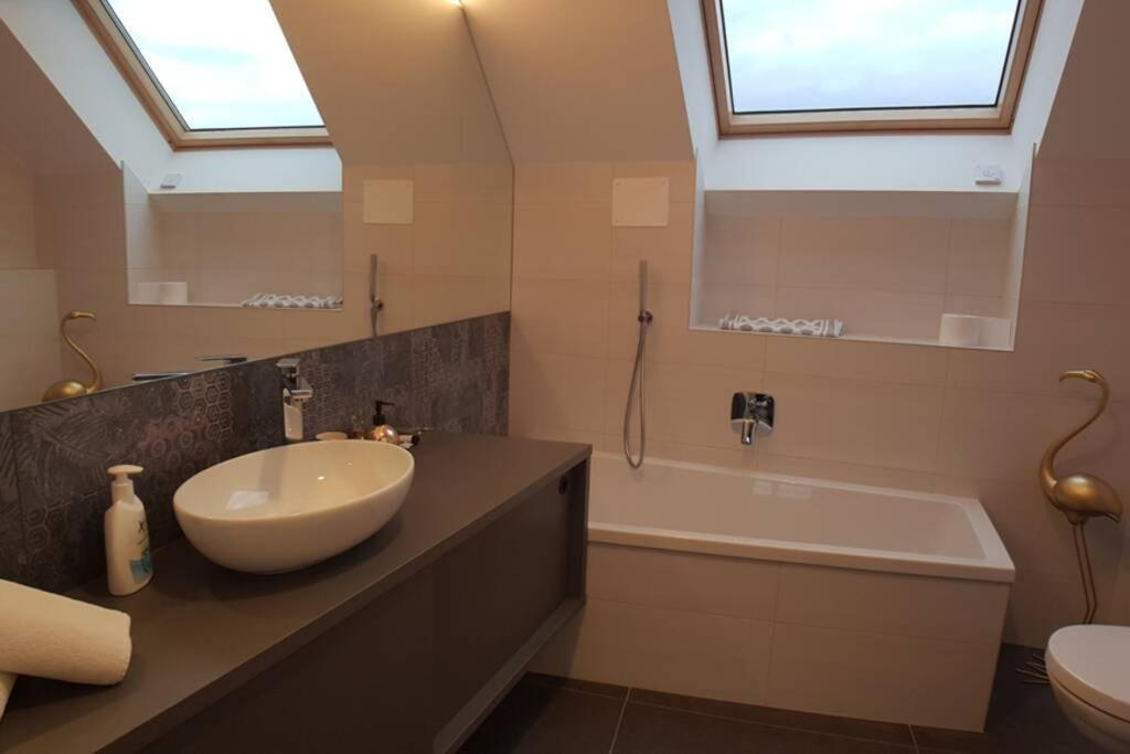 Gardenpark Loft Appartement Ora / Auer Buitenkant foto
